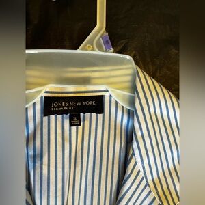Jones New York Signature Blue Striped women’s Shirt